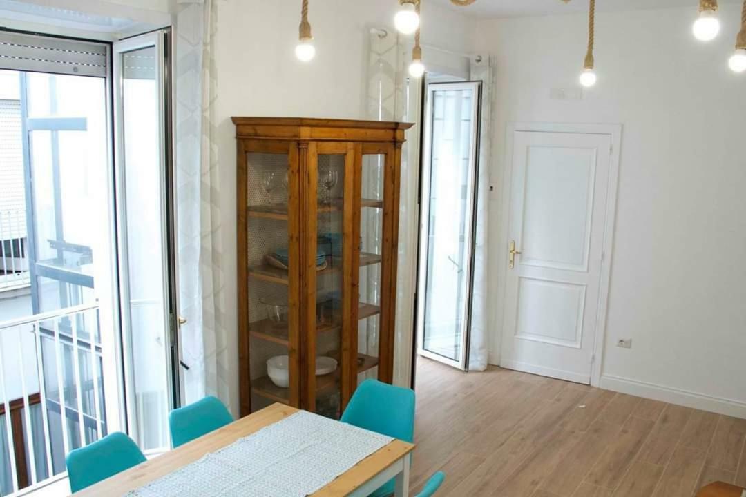 Casa Fabiana Apartment Napoli Bagian luar foto