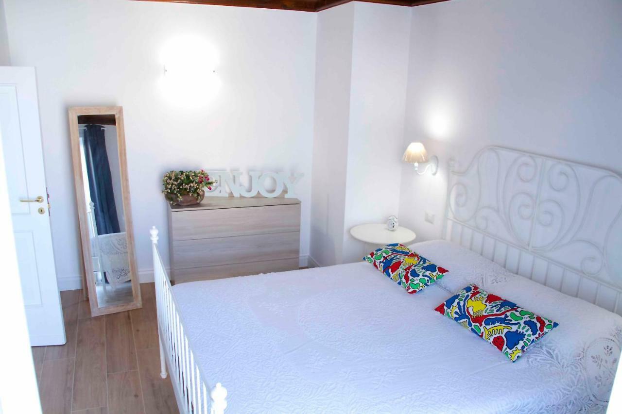 Casa Fabiana Apartment Napoli Bagian luar foto