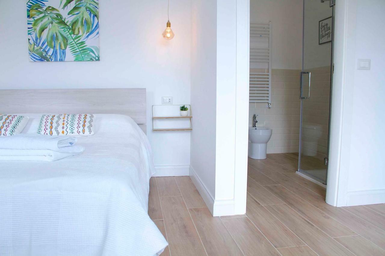 Casa Fabiana Apartment Napoli Bagian luar foto