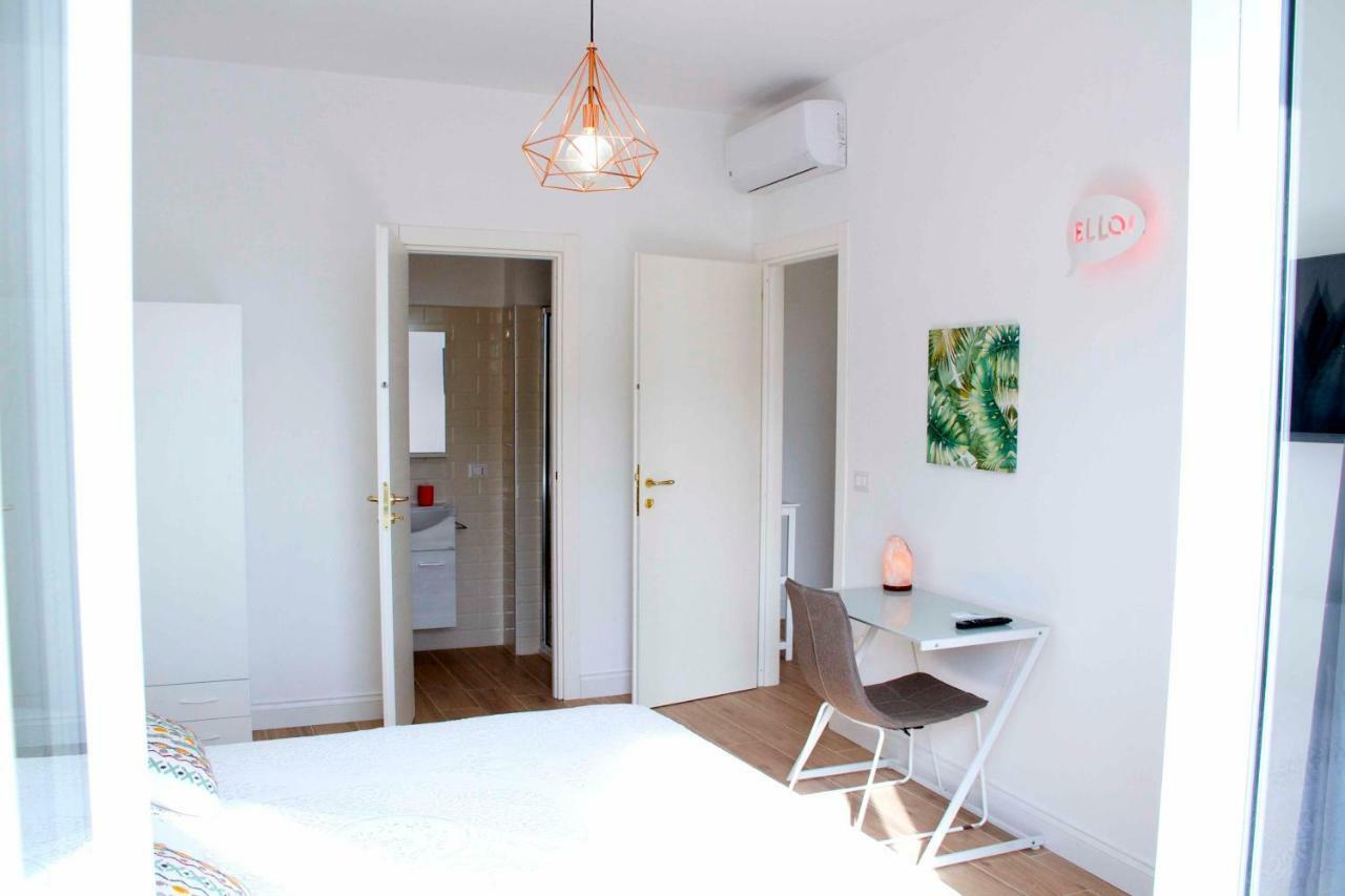 Casa Fabiana Apartment Napoli Bagian luar foto