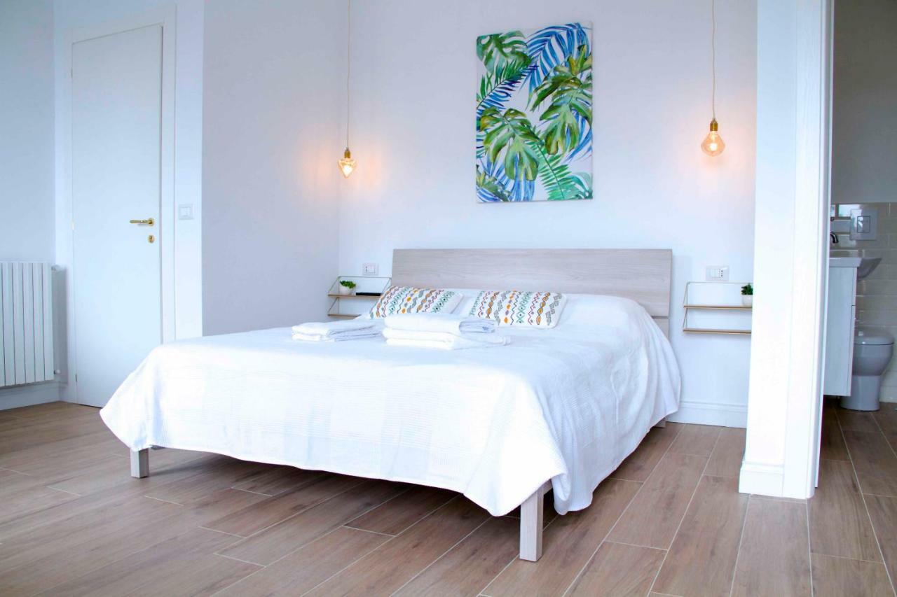 Casa Fabiana Apartment Napoli Bagian luar foto
